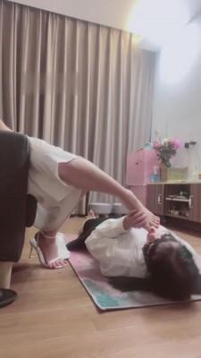 【诗诗】三个女生沦为老师的母狗 bf6625