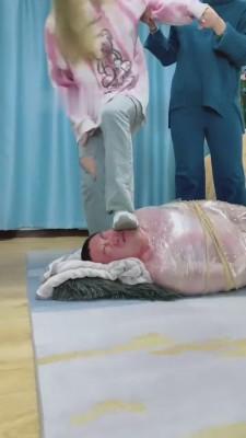 【二宝】带纯素人暴力踩头花样灵魂羞辱 bf6369