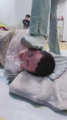 【二宝】带纯素人暴力踩头花样灵魂羞辱 bf6369