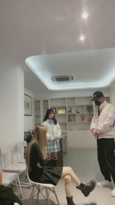 【Q月s】私人影院极度羞辱狗 bf6655