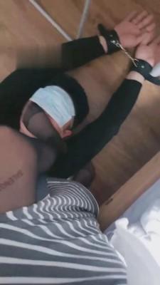 【诺熙S】铐起来黑丝美腿诱惑 bf6652