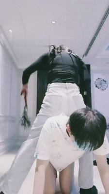 【一禾】御姐现实玩弄跪拜狗 bf6733