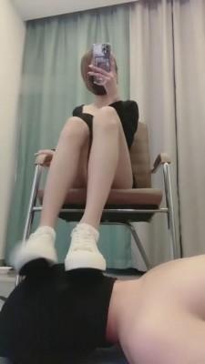 【希希子】黑丝高跟+小白鞋踢裆 bf6664