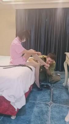 【开发素人】实习护士玩弄抖M病人 bf6667