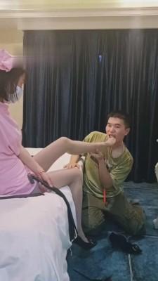 【开发素人】实习护士玩弄抖M病人 bf6667