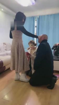 【晨晨】到狗狗家里玩她老婆 bf6142