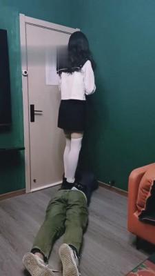 【香菜】舔靴子/闻袜子/遛狗/骑马钻胯/坐脸 bf6107