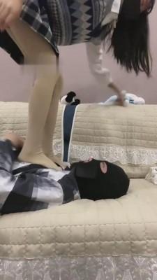 【香菜】舔靴子/闻袜子/遛狗/骑马钻胯/坐脸 bf6107