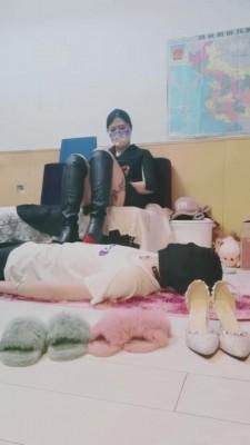 【玥华S】踩/鞭/踢-性感黑靴死亡虐待 bf6060