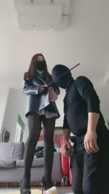 【苏州十三姨】暴打完木乃伊捆绑坐脸窒息 bf6025