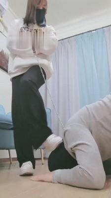 【妮蔻】小白鞋碾压脚下奴/腿绞/舔鞋 bf6029