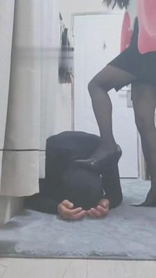 【灵竹】调教我脚下的恋足狗 bf6008