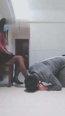 【开发素人】清纯素人重度踩踏/踢踹/鞭打 bf6034