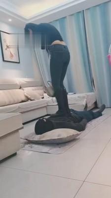 【夕微】御姐模特全体重跳踩/耳光 bf5885