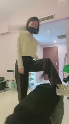 【Q月S】运动女神全体重踩踏/骑马 bf5847