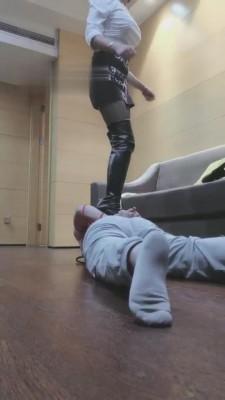 【梓晨】五花大绑强制疯狂暴揍马奴 bf5850