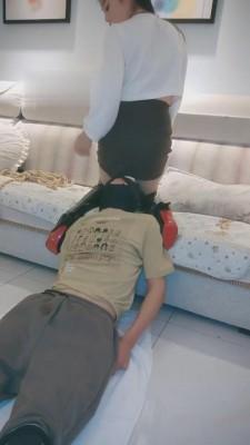 【夕微】白领下班后羞辱抖M下属 bf5863