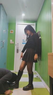 【开发素人】真实群殴-精神小妹专场 bf5842