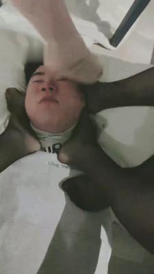 【00后南茜s】3S脚耳光/恋足踩踏 bf10126