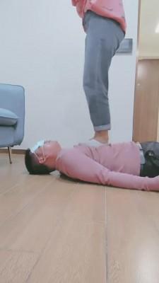 【妮蔻】运动后原味船袜强迫羞辱 bf5830