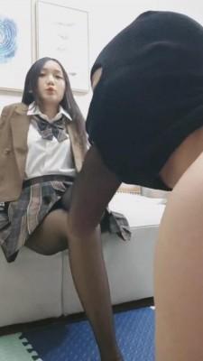 【尤物】JK小姐姐羞辱邻居 bf5802