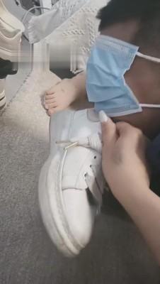 【美彤】腿绞-去S闺蜜家玩狗子【双视角版】 bf10073