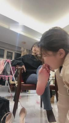 【琳嘉s】小三被抓后调成母狗 bf9082