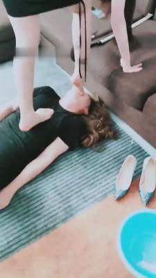 强迫CD奴当众犯贱 bf9067