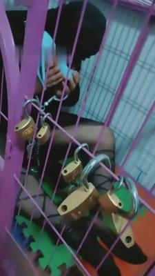 【东营天香百合】暗黑囚禁骚狗 bf9055