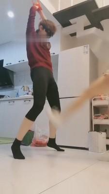 【傲柔】吊式捆绑提档踢肚子/头浸圣水盆窒息 bf8912