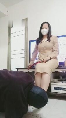 【情侣月儿】饿一天只喝大桶圣水 bf10026