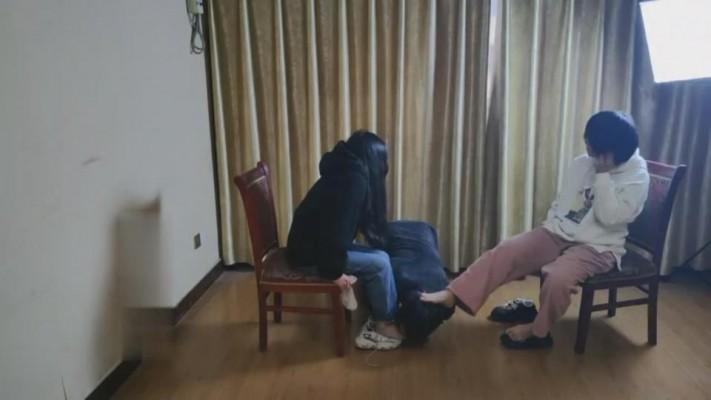 【最抗揍M】两素人小姐姐围殴狗废物 bf8972