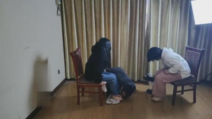 【最抗揍M】两素人小姐姐围殴狗废物 bf8972