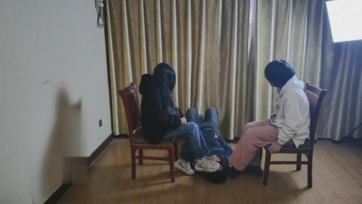 【最抗揍M】两素人小姐姐围殴狗废物 bf8972