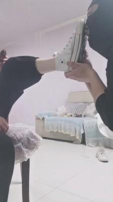 【文文大人】深夜调教猥琐外卖员 bf90091