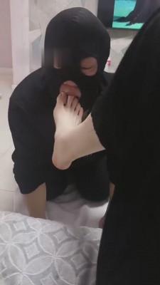 【文文大人】深夜调教猥琐外卖员 bf90091