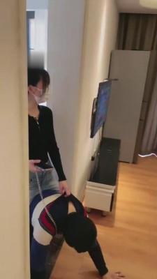 【暴力美学】裤里丝高跟踩狗舍/鞋尖深喉 bf10293