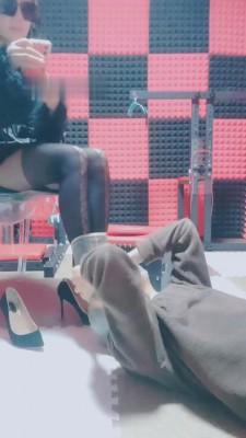 【媚娘】臭脚强制捂脸窒息 bf10275