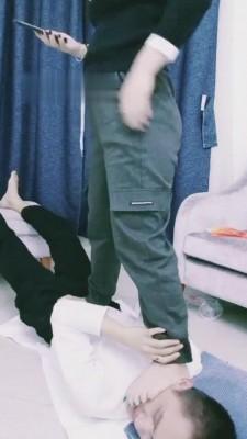 【佛山佛果】重度踩踏/喂食/踩脸/窒息/耳光 bf10277