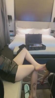 【C皇】白领黑丝恋足调 bf10302