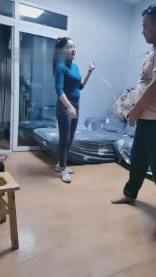 【重庆仙儿】超暴力小白鞋重度踢踹 bf10343