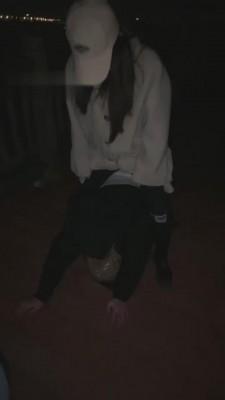 【樱木花椒】和闺蜜深夜户外溜家奴 bf10319