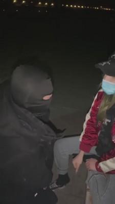 【樱木花椒】和闺蜜深夜户外溜家奴 bf10319