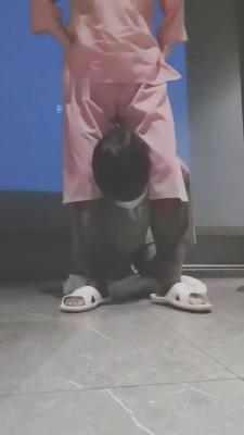 【巴莉女王】足疗房诱惑技师当狗 bf10389