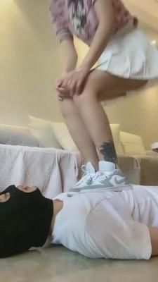 【路子宝宝】运动后原味鞋袜踩踏喂食/提档 bf10404