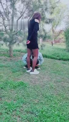 【梦幻大大】和闺蜜公园虐母狗 bf10413