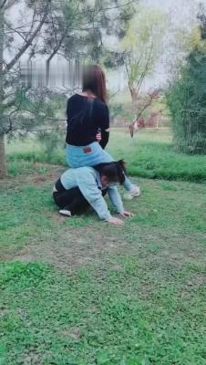 【梦幻大大】和闺蜜公园虐母狗 bf10413