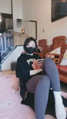 【软熊】体育生午后把贱狗当蹦床踩踏 bf10405