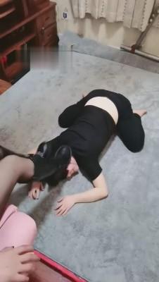 【羽珊】小三母狗被逮住后 bf10427