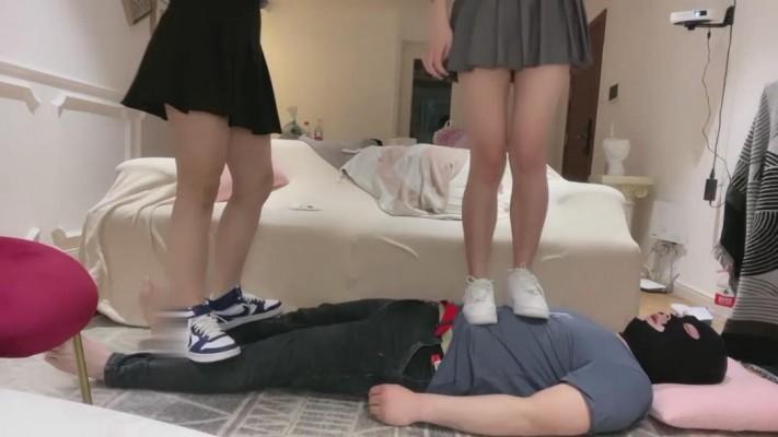 【薇凉】双主踩踏重踹贱狗 bf10423